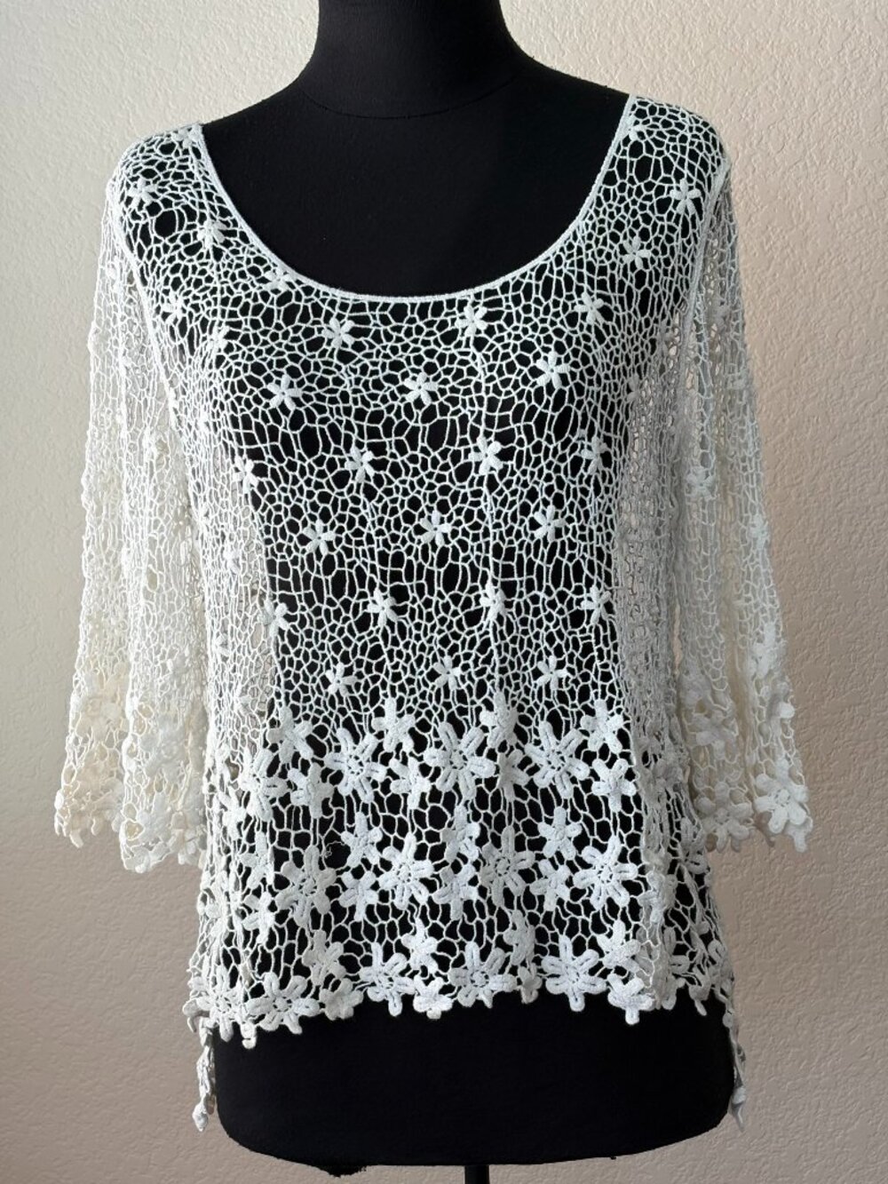 Fever White Crochet Lace Boho Bell Sleeve Top Small 100% Cotton